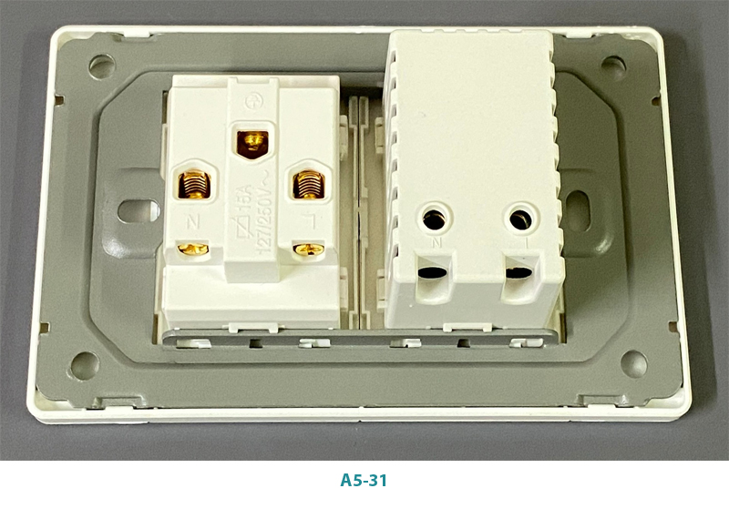 Bộ mặt ổ điện đơn 3 chấu + 2 USB sạc 5V-2.1A Novalink mã A5-31 chính hãng cao cấp